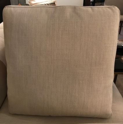 Deco Throw Cushion Off-white