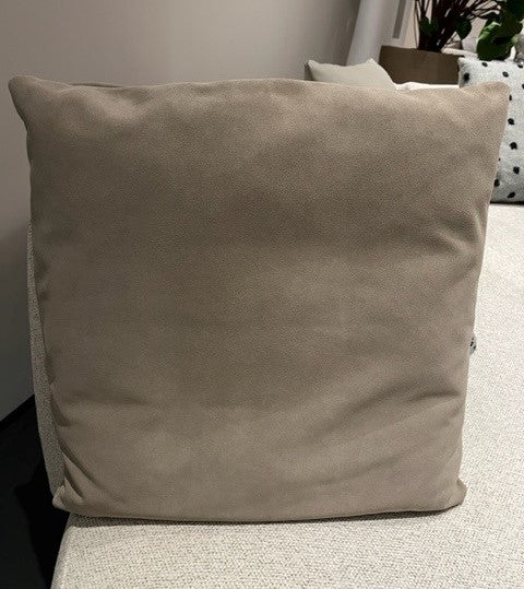 Cushion - Decorative / Suede sand 06 / 60 x 60