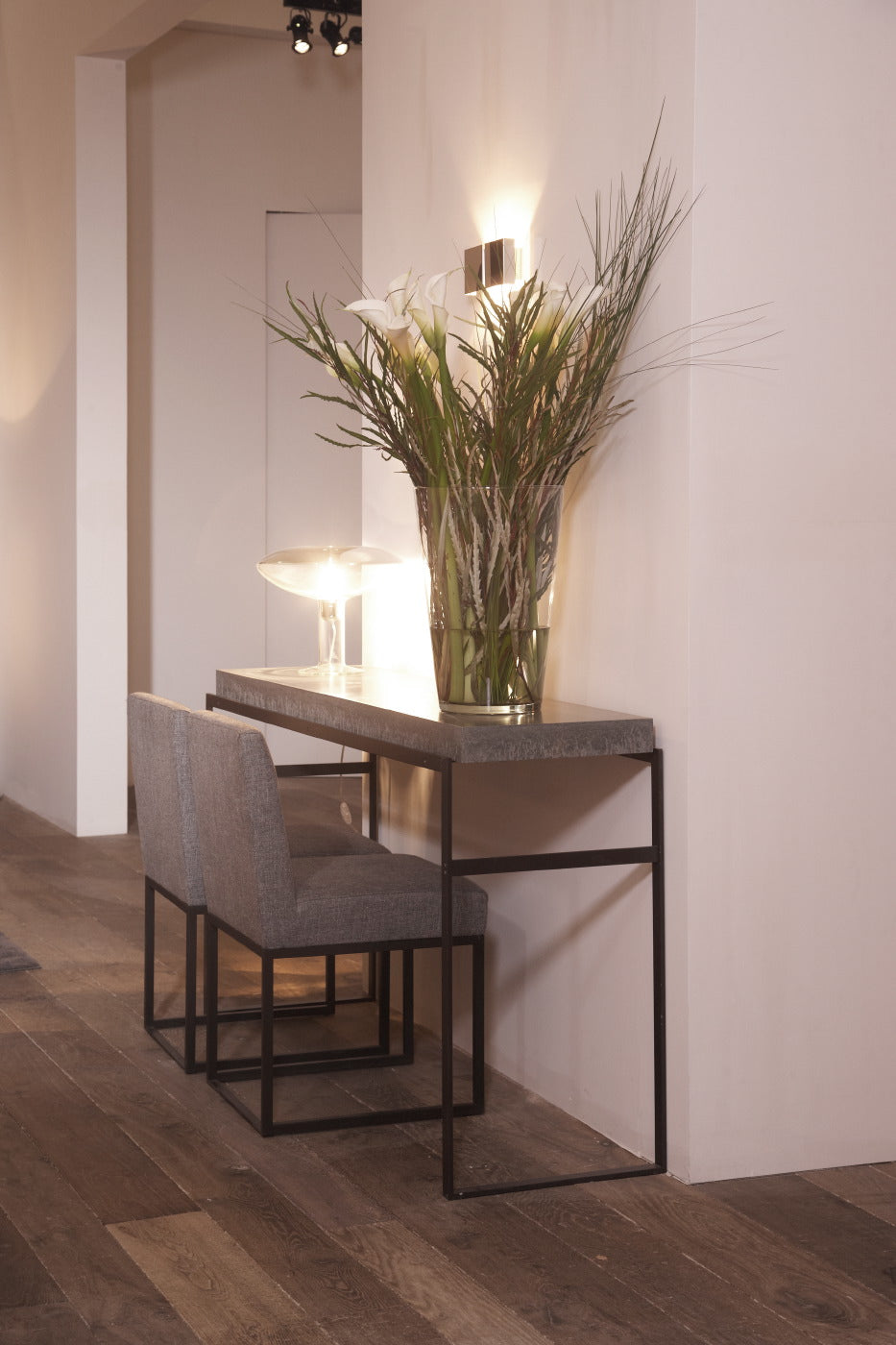 Console - Bea / 180 x 45 x 85H / RAL 060 / Gun Metal / Glossy Beige