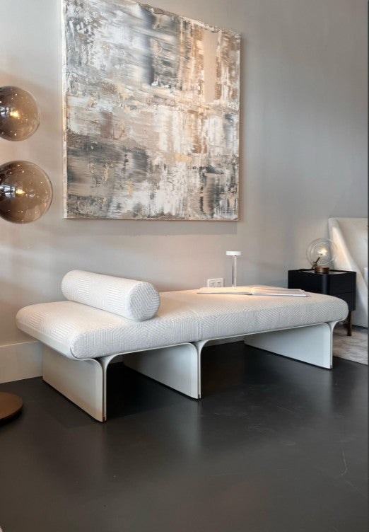 Stami Daybed Sand Lacquered Wood