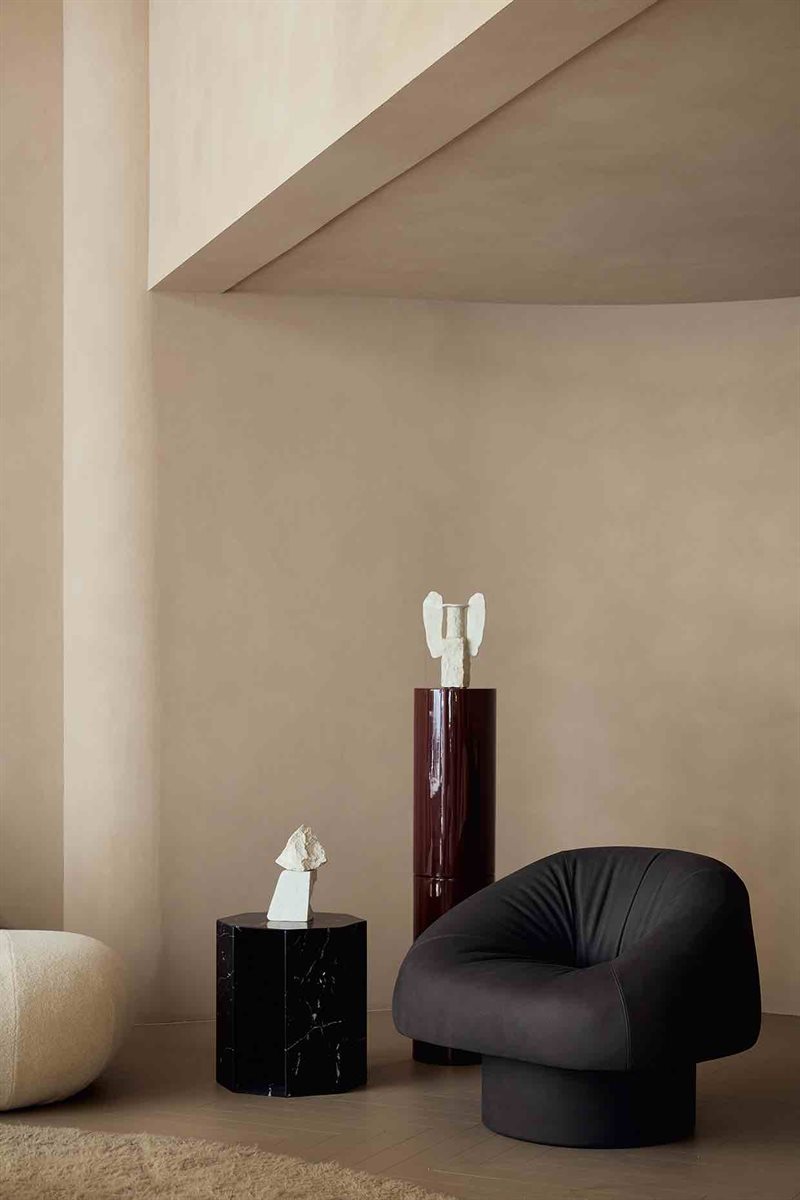 Olivia Swivel Armchair leather