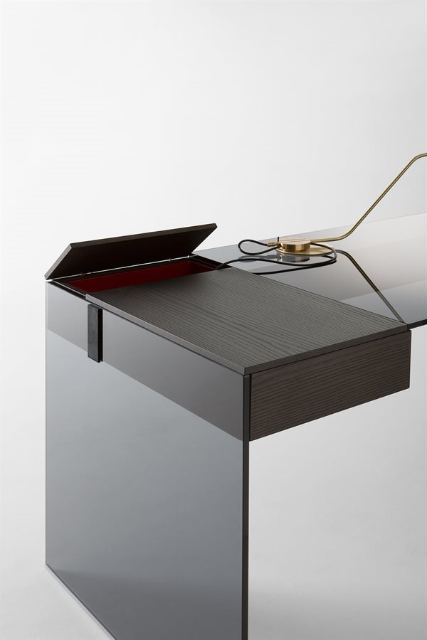 Air Desk W Tobacco