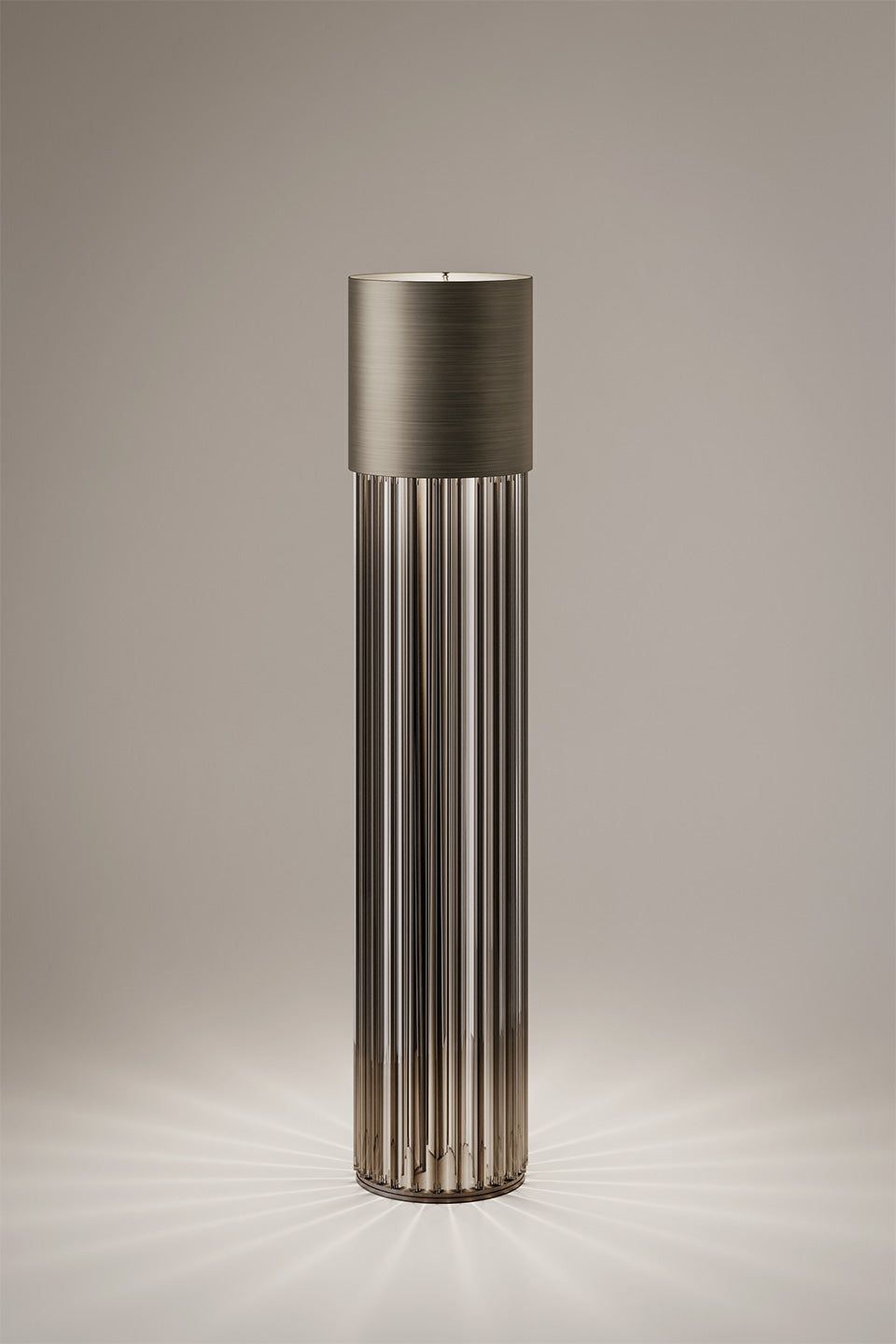 Floor lamp - Chic / Dark Striped Bronze / Smoke Grey Trihedron Glass / D30 x 150H