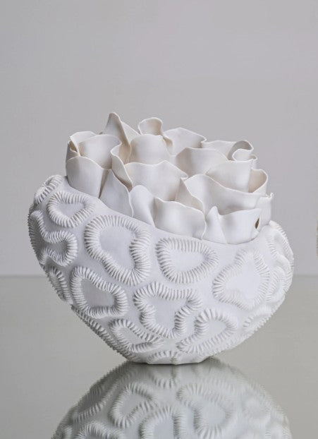 STYLING  ITEM - Bowl Anthozoa / White  / 23 x 19 x 20H