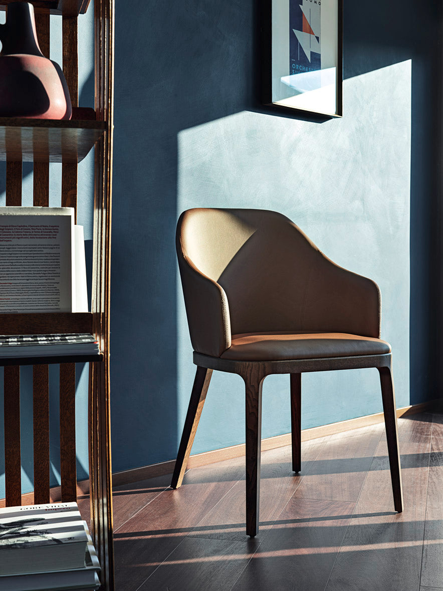 Dining Chair - Doa P / 53 x 57 x 85H / Seat 48H / Beige / Leather 07-203