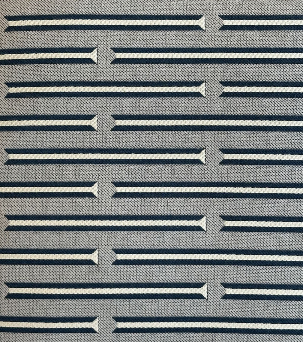 Cushion - Decorative  / Fabric Vienna Royal 104 / 40 x 40