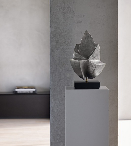 Art - Musing SS  / Polished Silver  / 23 x 26 x 35H