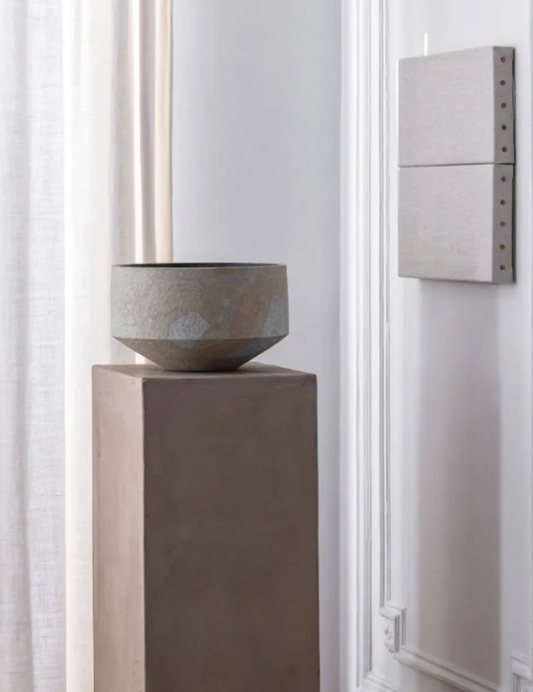 STYLING  ITEM - Apicoados Vase Largo / Silver tones  / Dia 30 x 18H / Soapstone