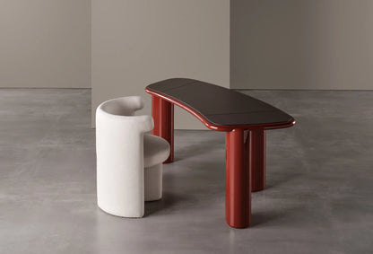 Henry Desk Glossy Lacquered with saddle leather pad