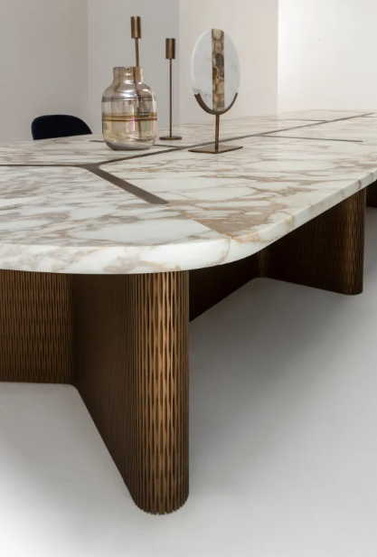Infinity Air Dining Table
