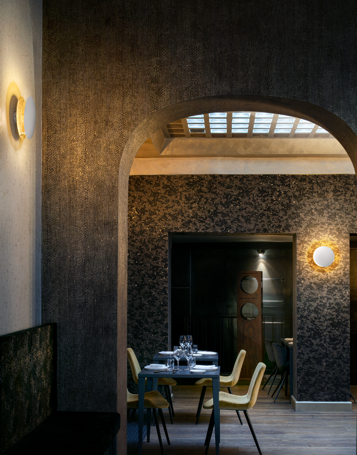 Lederam W Wall Light White & Gold