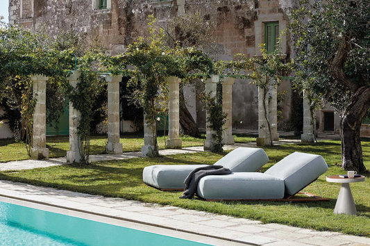 Claud Open Air Relax Lounge Bed