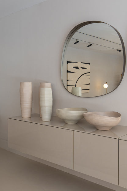 Ruben Cabinet Right Sand Glossy Lacquered