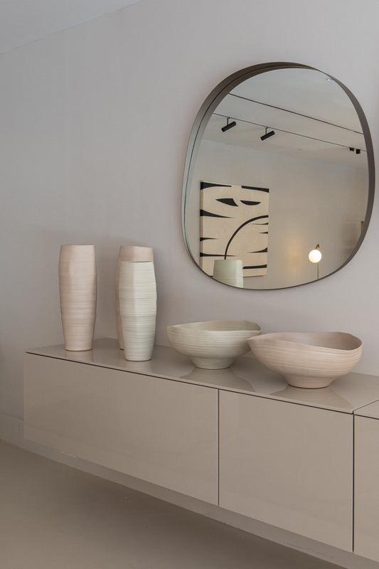 Ruben Cabinet Right Sand Glossy Lacquered
